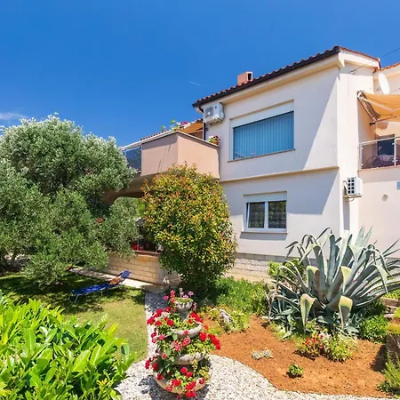 Cesarek A2 By Interhome Punat
