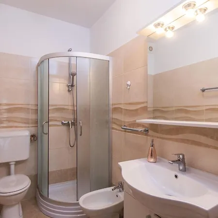 Cesarek A2 By Interhome * Punat